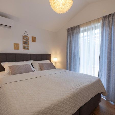 Amazing Home In Kastel Novi With Kitchen Kastela Exterior photo